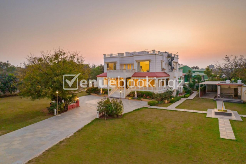 Small and Budget-friendly Villas for Bachelor Party and Birthday Party in Hyderabad