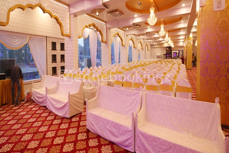Small Party Halls in Rajmahal Banquets Malad West Mumbai