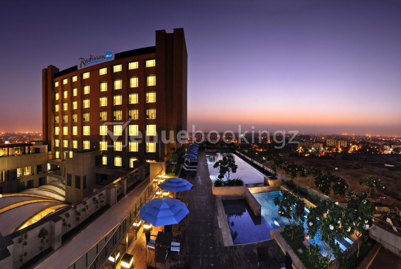 Holiday Inn New Delhi Mayur Vihar Noida, an IHG Hotel Reviews, Deals &  Photos 2024 - Expedia.ie