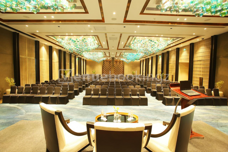 Banquet Halls in Crowne Plaza Mayur Vihar Delhi