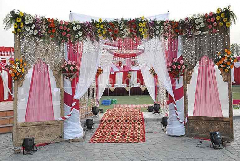 Banquet Halls  in Crescent inn Greater Noida Noida