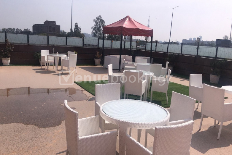  in Gravity Restro-Lounge Sector 26 Noida