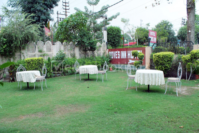 Engagement Venue in Hotel Doves Inn Sector 14 Gurgaon