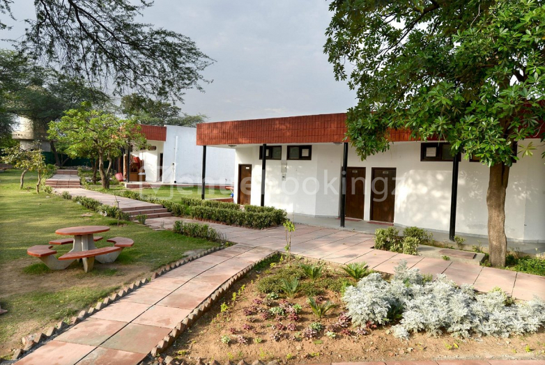 Lake View Huts and Resort