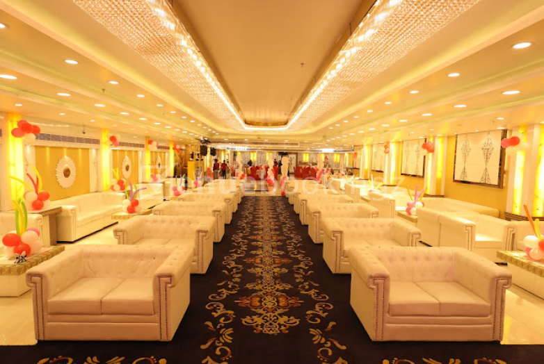 Banquet Halls  in Silver Petals Karakardooma Delhi