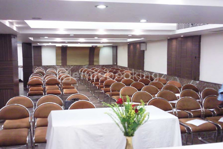Banquet Halls  in Green Inn Banquet & rooms Taltala Kolkata
