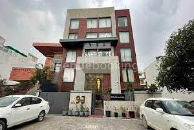 Engagement Venue in Saltstayz Le Icon Cyber Hub Sector 24 Gurgaon