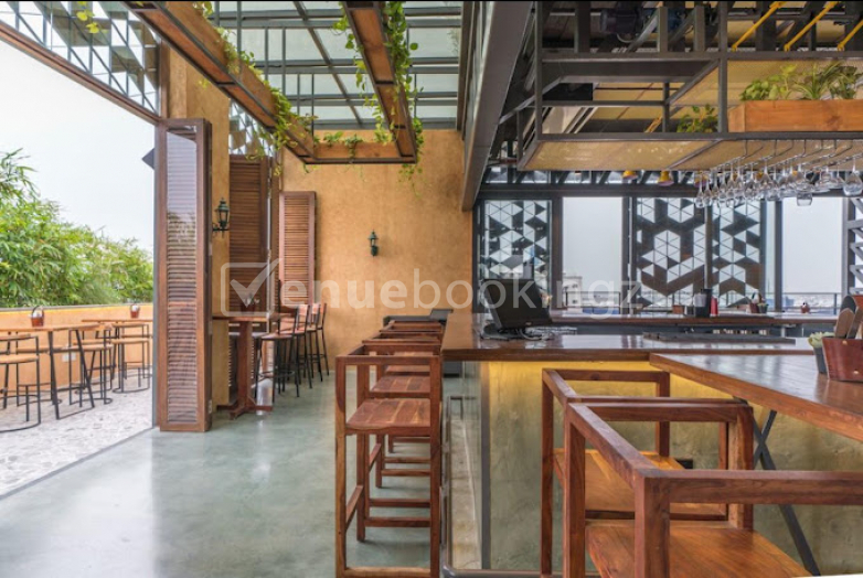 Banquet Hall Photo of Resign Skybar