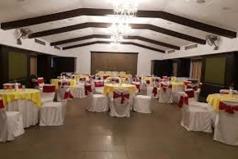 Banquet Halls  in Hotel President South Tukoganj Indore