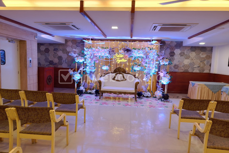 Small Party Halls in Hotel Apna Avenue Palasia Indore