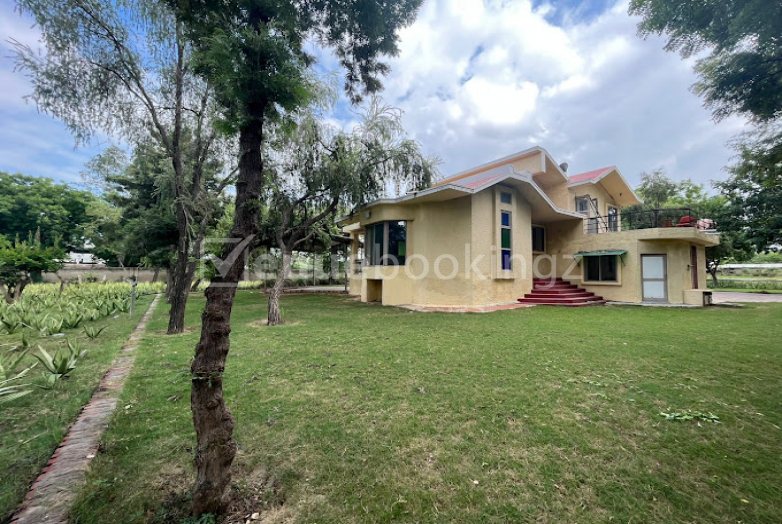  in Willow Woods Farmhouse Udyog Vihar Gurgaon