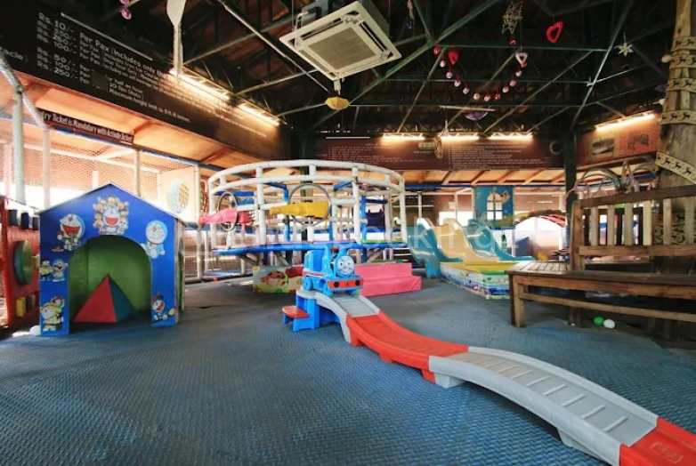Banquet Halls  in E-o-d Adventure Park Mayur Vihar Delhi NCR