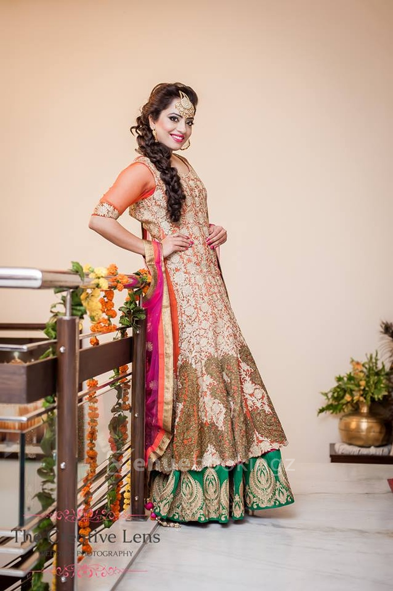 Buy Red & Saffron Daya Zardozi Bridal Lehenga Set Online - RI.Ritu Kumar  India Store View