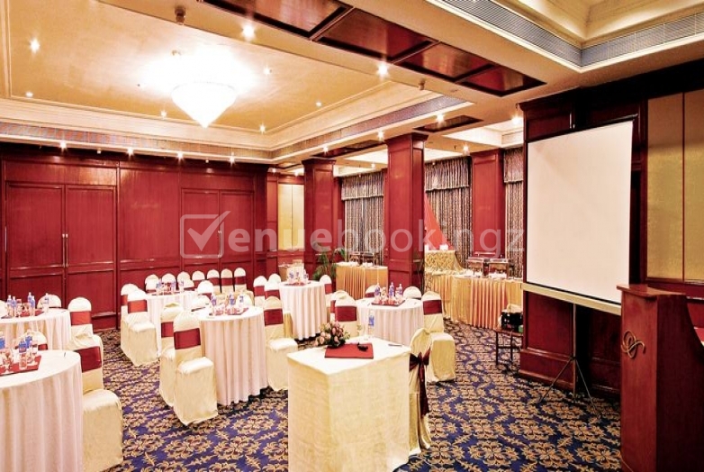 Engagement Venue in Hotel The Chancery Lavelle Road Bangalore